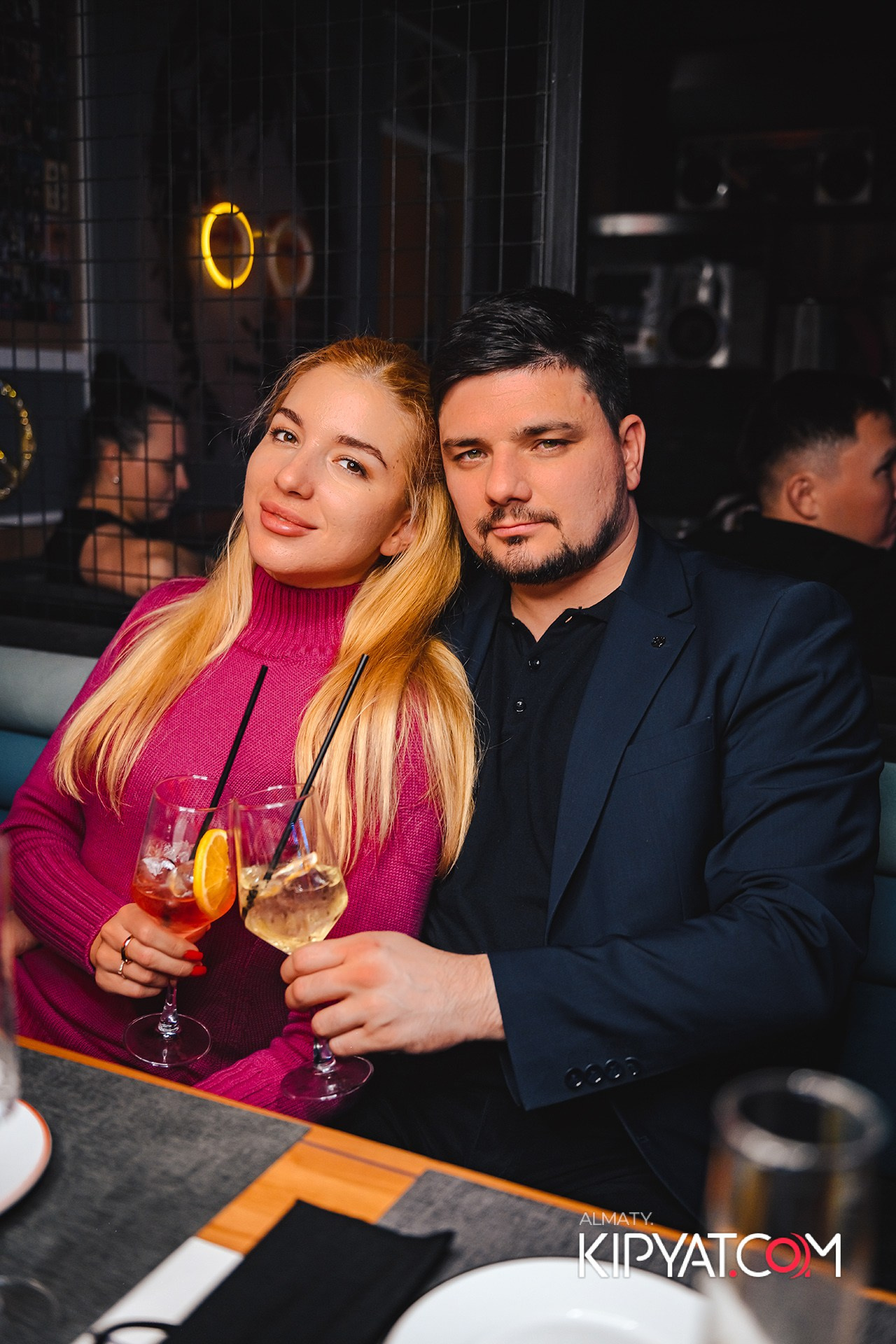 ВЫСТУПЛЕНИЕ ГРУППЫ ВИРУС SANTA BARBARA. КИПЯТКОМ АЛМАТЫ!