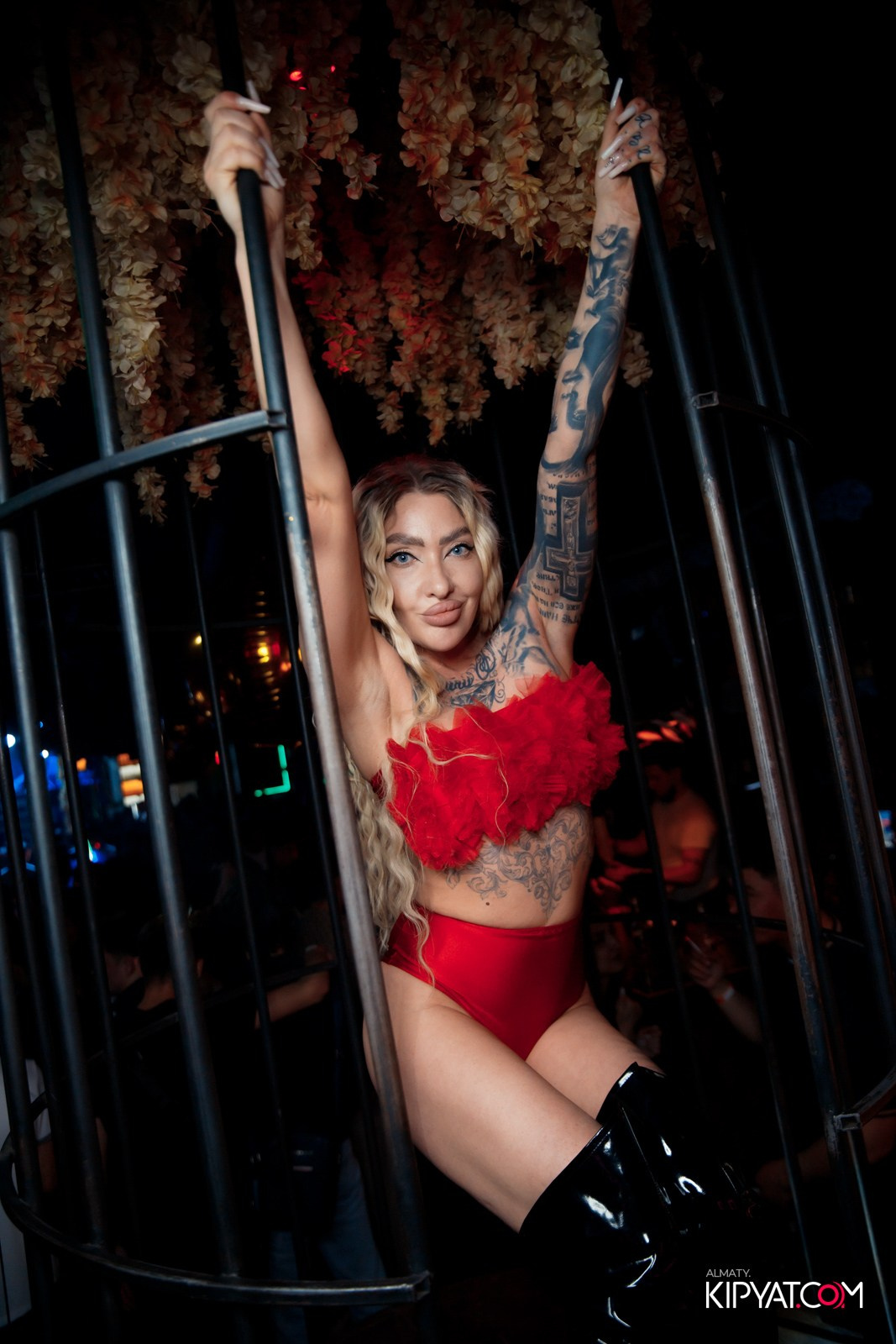 UYAT EMES BAR. КИПЯТКОМ АЛМАТЫ!