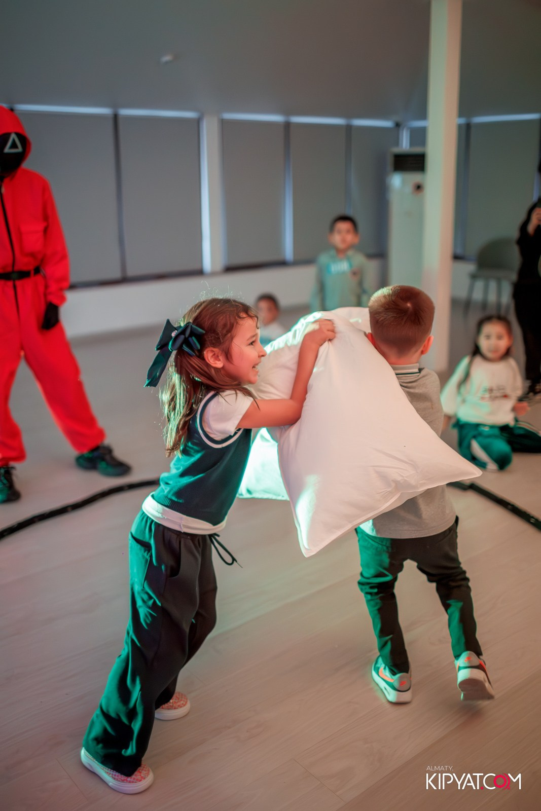 КВЕСТ-ШОУ ALAROVICH ИГРА В КАЛЬМАРА. КИПЯТКОМ АЛМАТЫ!