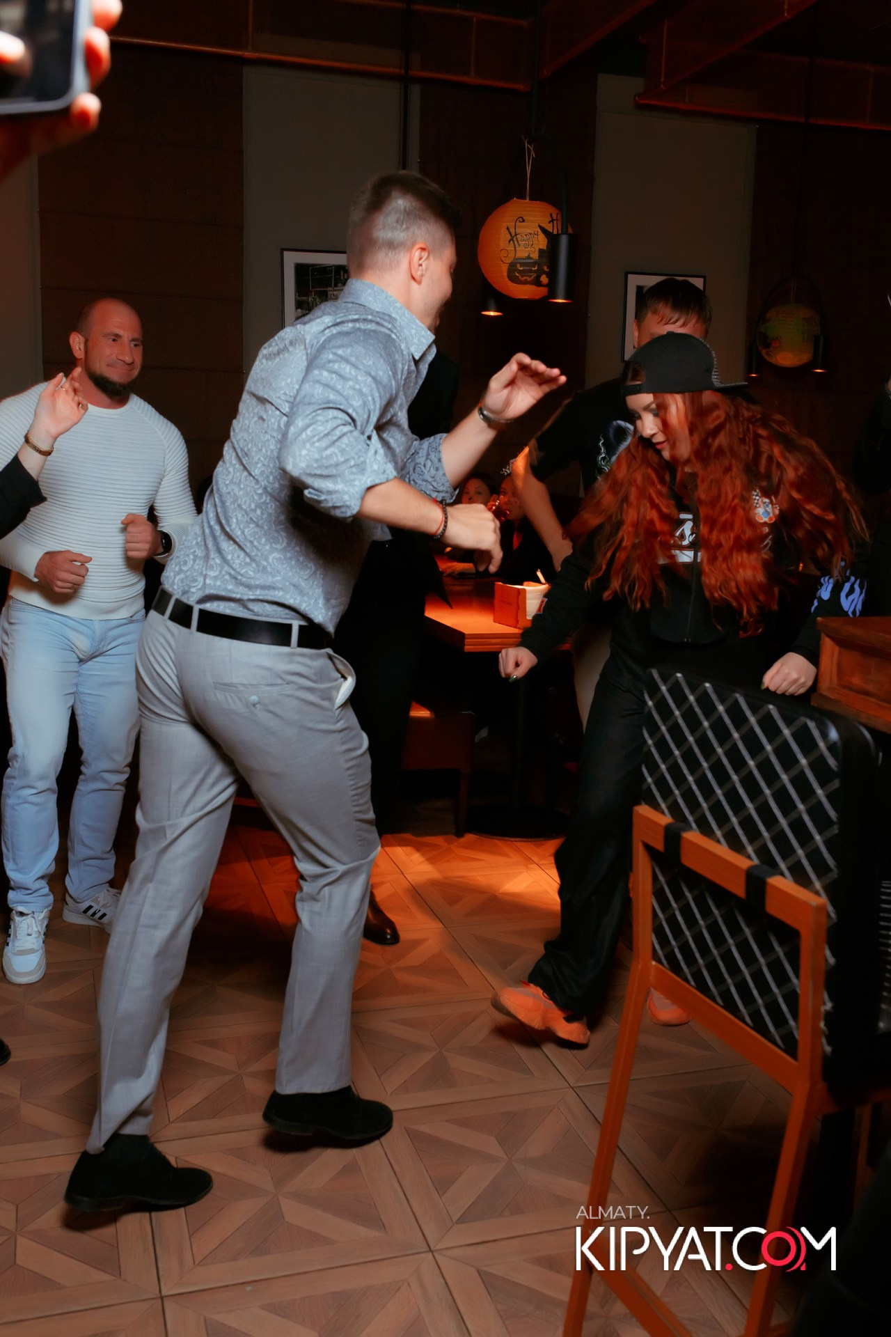 СУХОЙ ЗАКОН. КИПЯТКОМ АЛМАТЫ!