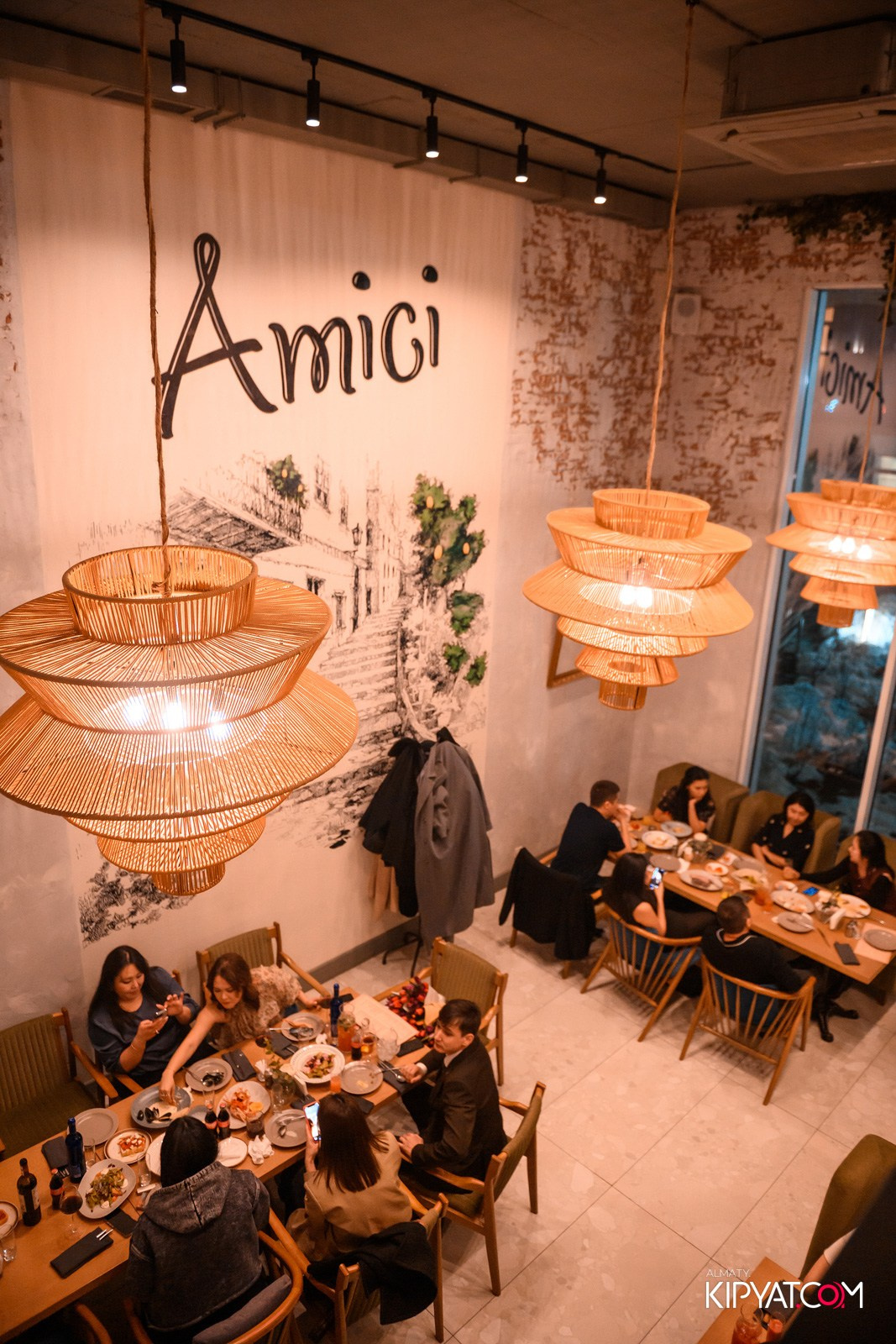 РЕСТОРАН AMICHI. КИПЯТКОМ АЛМАТЫ!