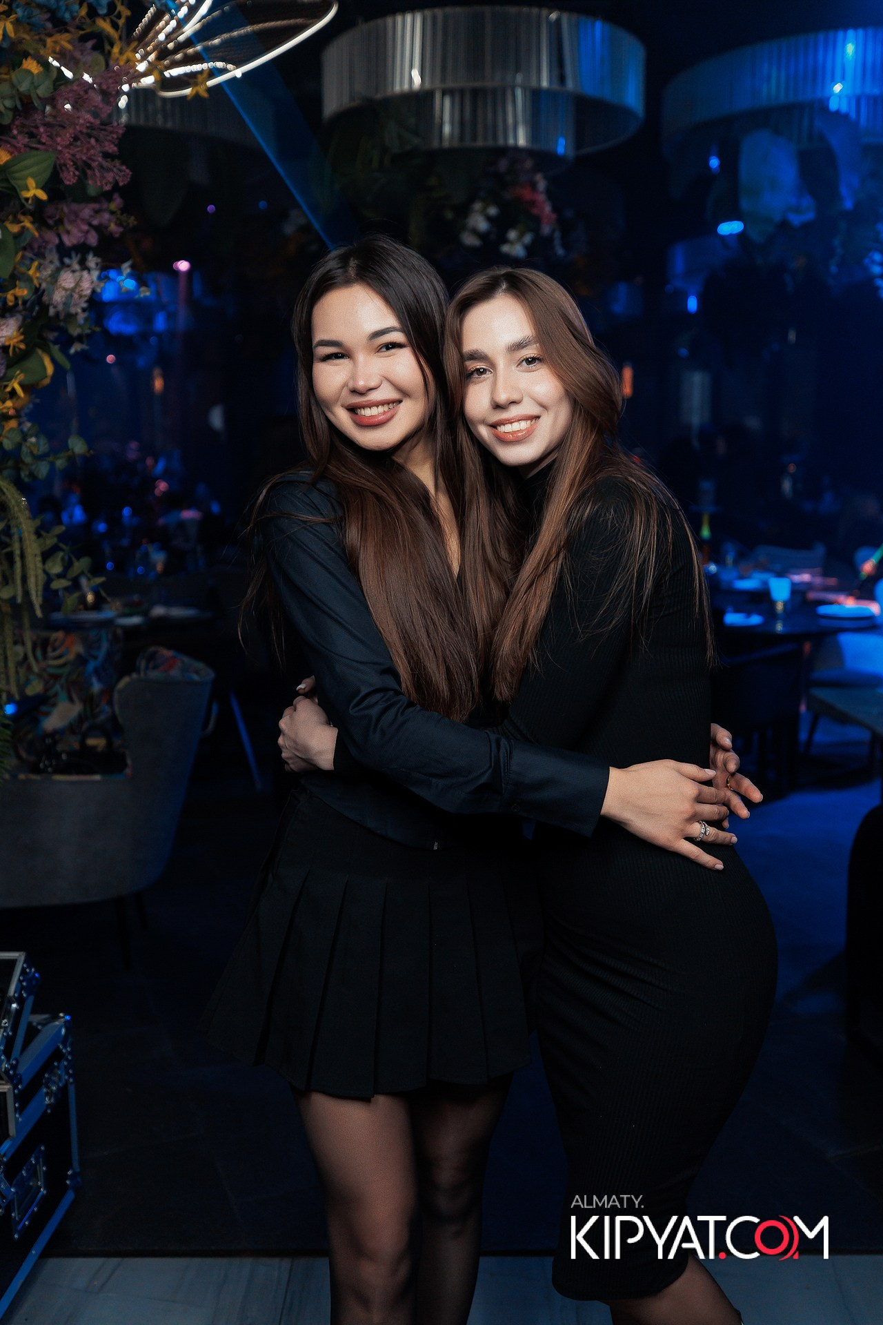 FRIENDS BAR & TERRACE. КИПЯТКОМ АЛМАТЫ!