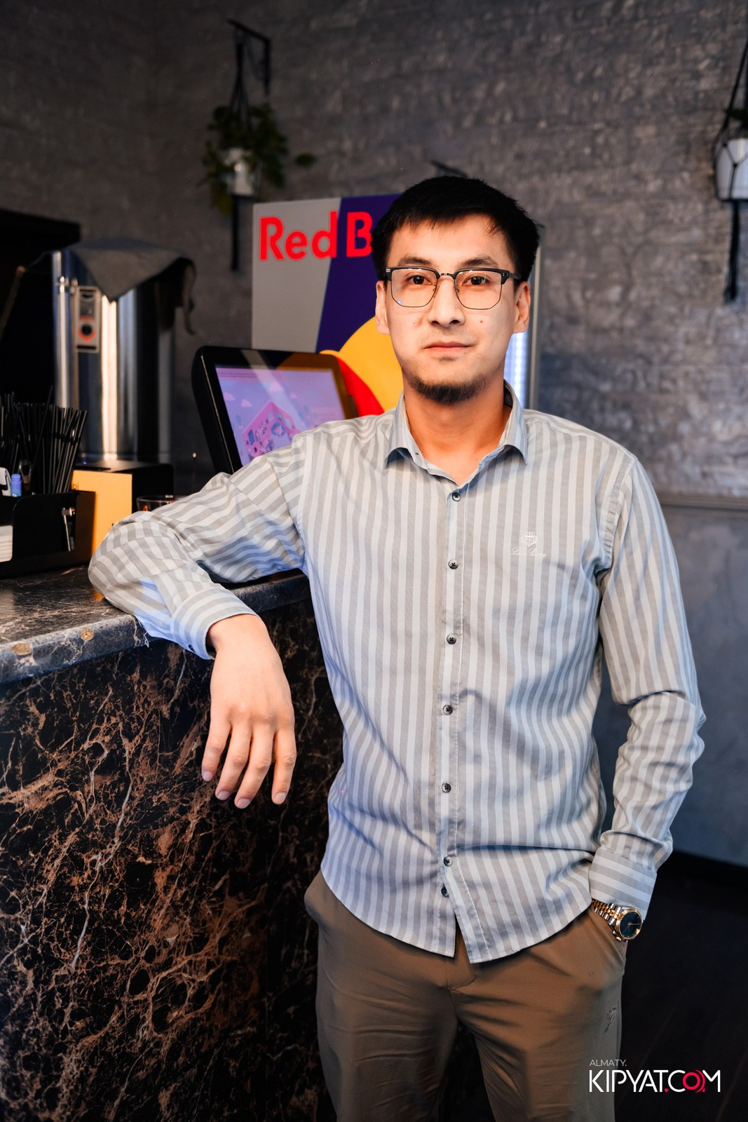 УХО И МЕДВЕДЬ НА ГАГАРИНА. КИПЯТКОМ АЛМАТЫ!