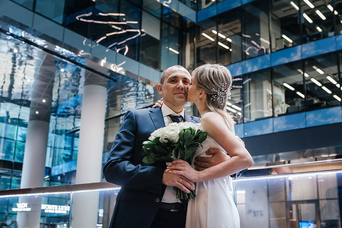 Регистрация и прогулка в Сити. Фотограф Анна Анисимова. Свадьбы, портреты, творческий репортаж