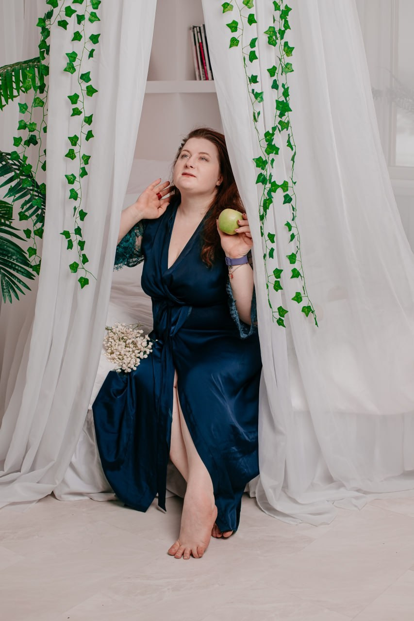 весенний фотодень Москва, фотосессия весной Москва, мини фотосессия в Москве, женская фотосессия Москва, фотосессия в цветении Москва, фотосессия в студии весна, стильная фотосессия для женщины, портретная фотосессия Москва