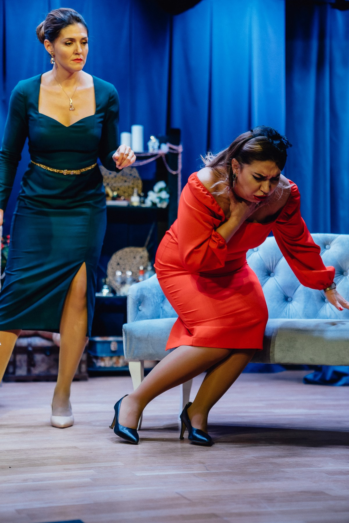 Театр Дом 8 Любящих женщин. Главная