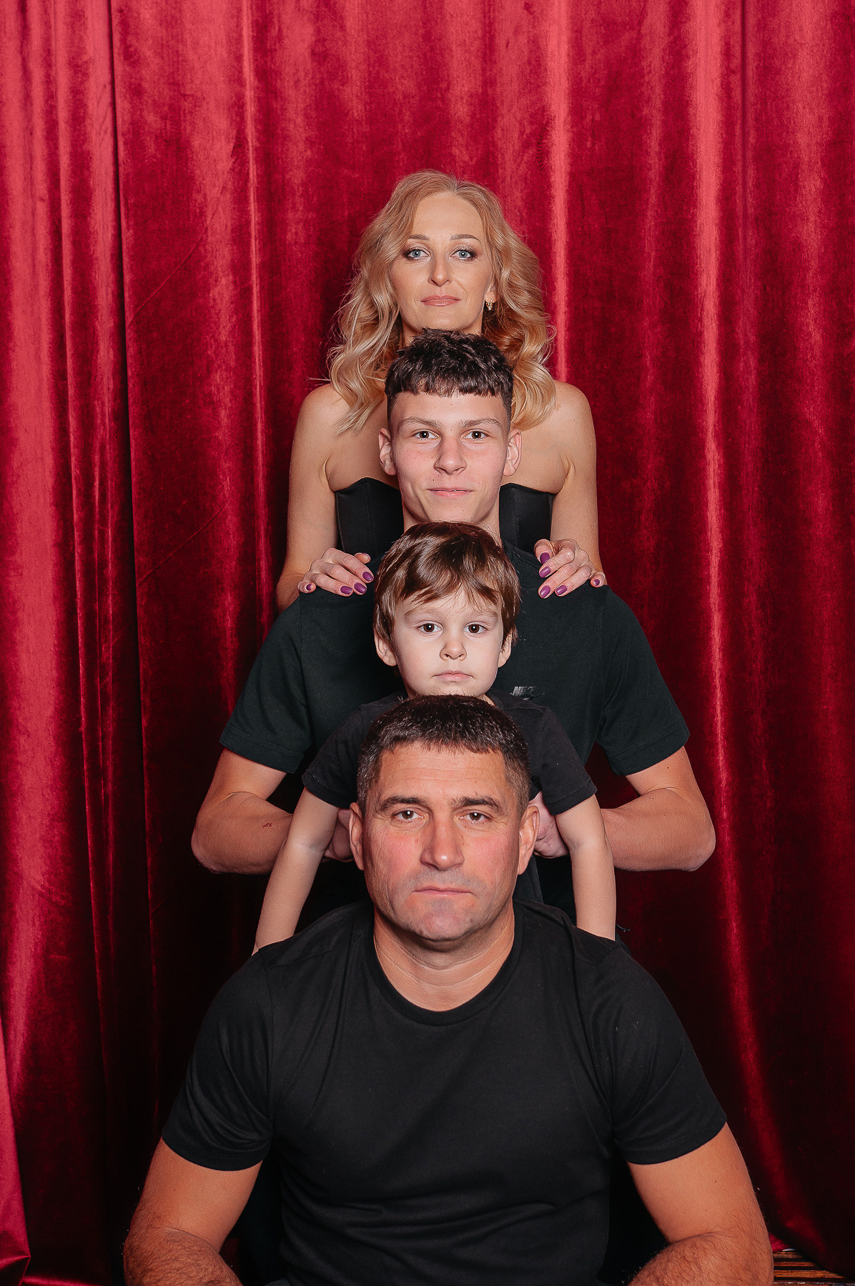 Happy Family_Елена и семья. Свадебный и семейный фотограф в Минске Яна Новак