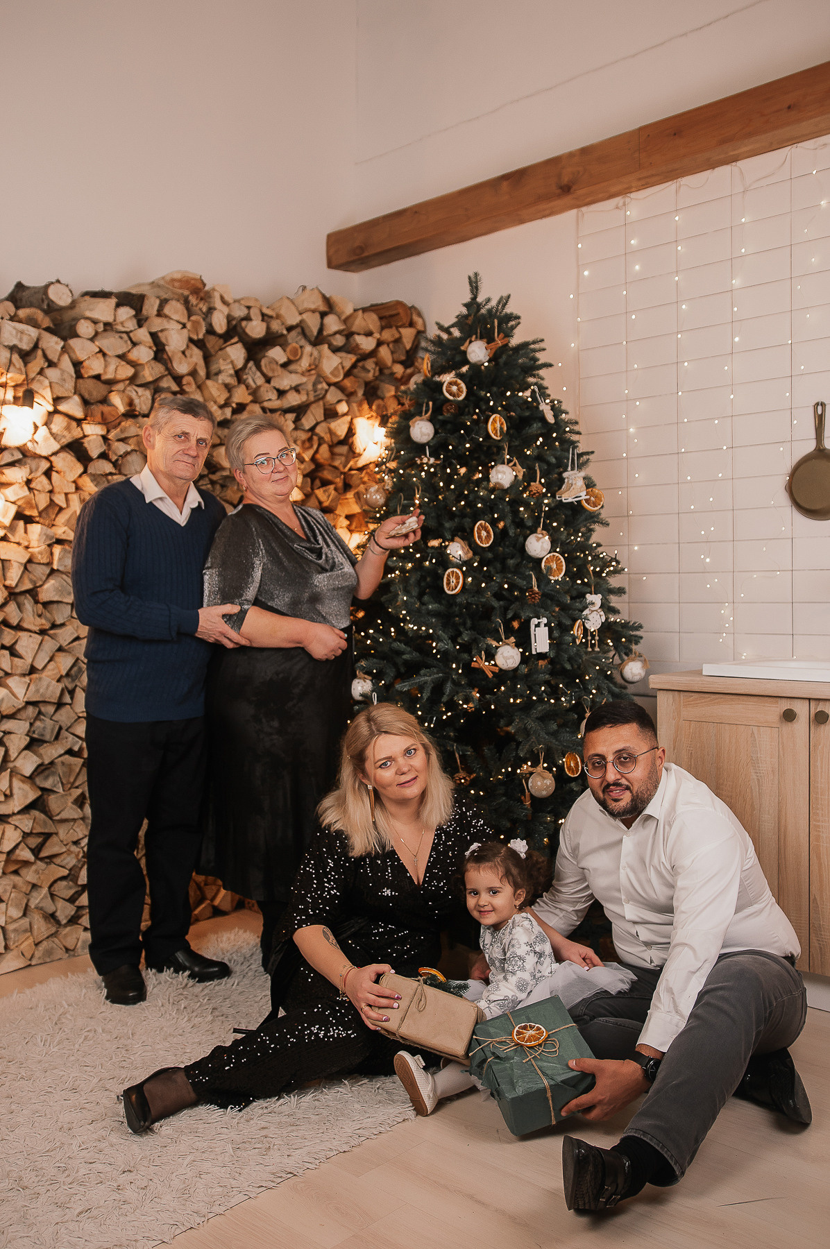Happy family_Лена, Джихат, Ясмин и семья. Свадебный и семейный фотограф в Минске Яна Новак