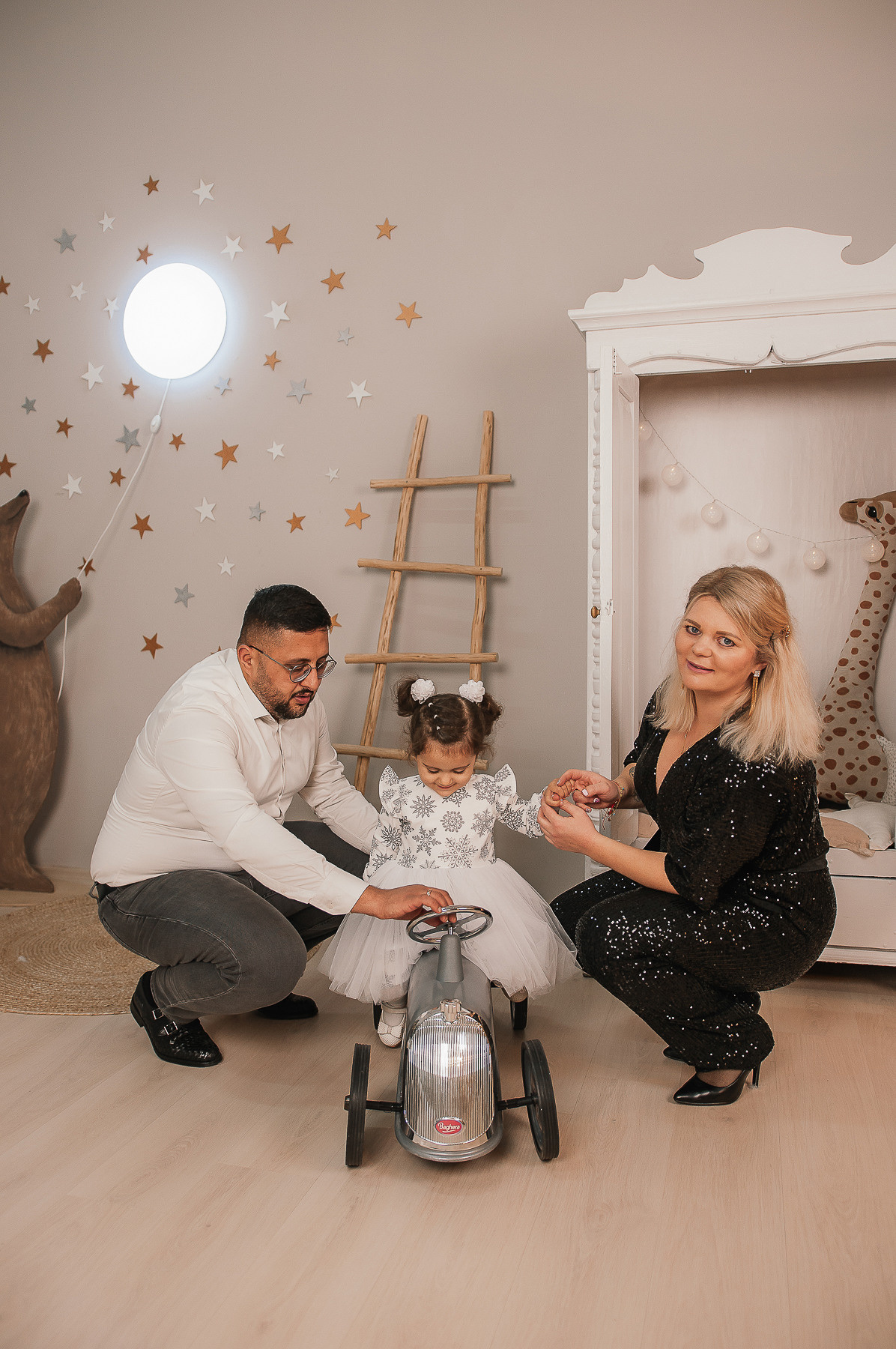 Happy family_Лена, Джихат, Ясмин и семья. Свадебный и семейный фотограф в Минске Яна Новак