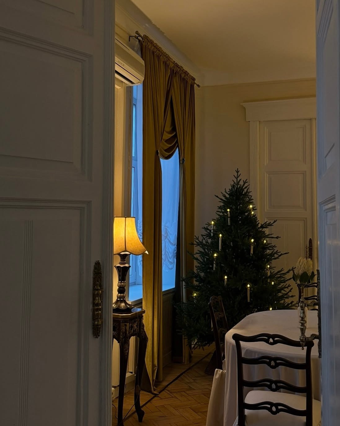 Vintage. Fashion & Boudoir photographer Diana Ageeva