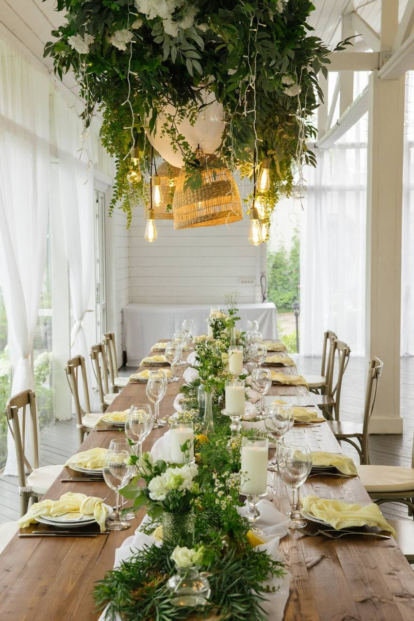 Яркий декор с использованием фруктов и овощей. Подрядчики и друзья сети свадебных площадок House for wedding