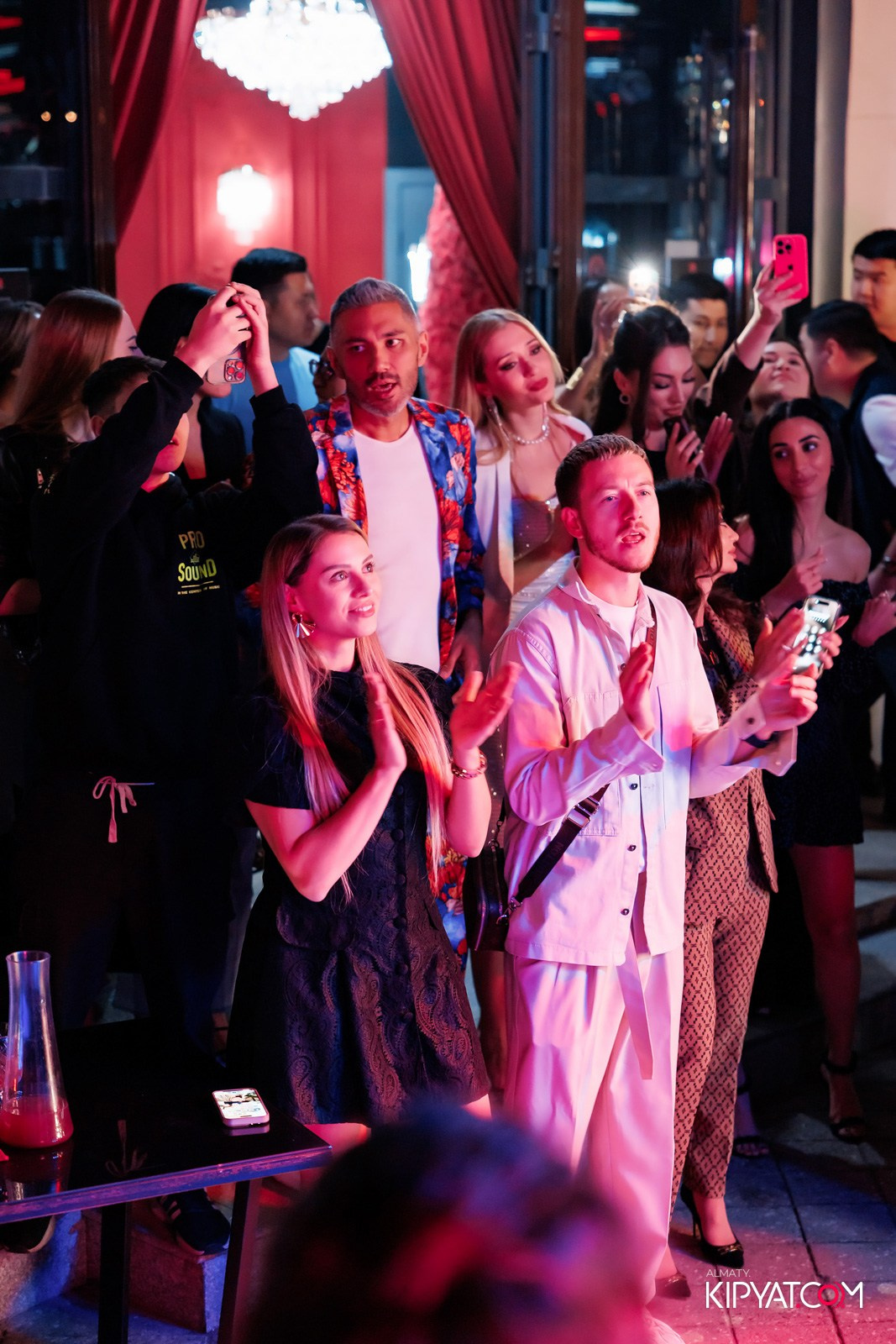 НОДАР РЕВИЯ В «ЗАЯ, НА БИС». КИПЯТКОМ АЛМАТЫ!