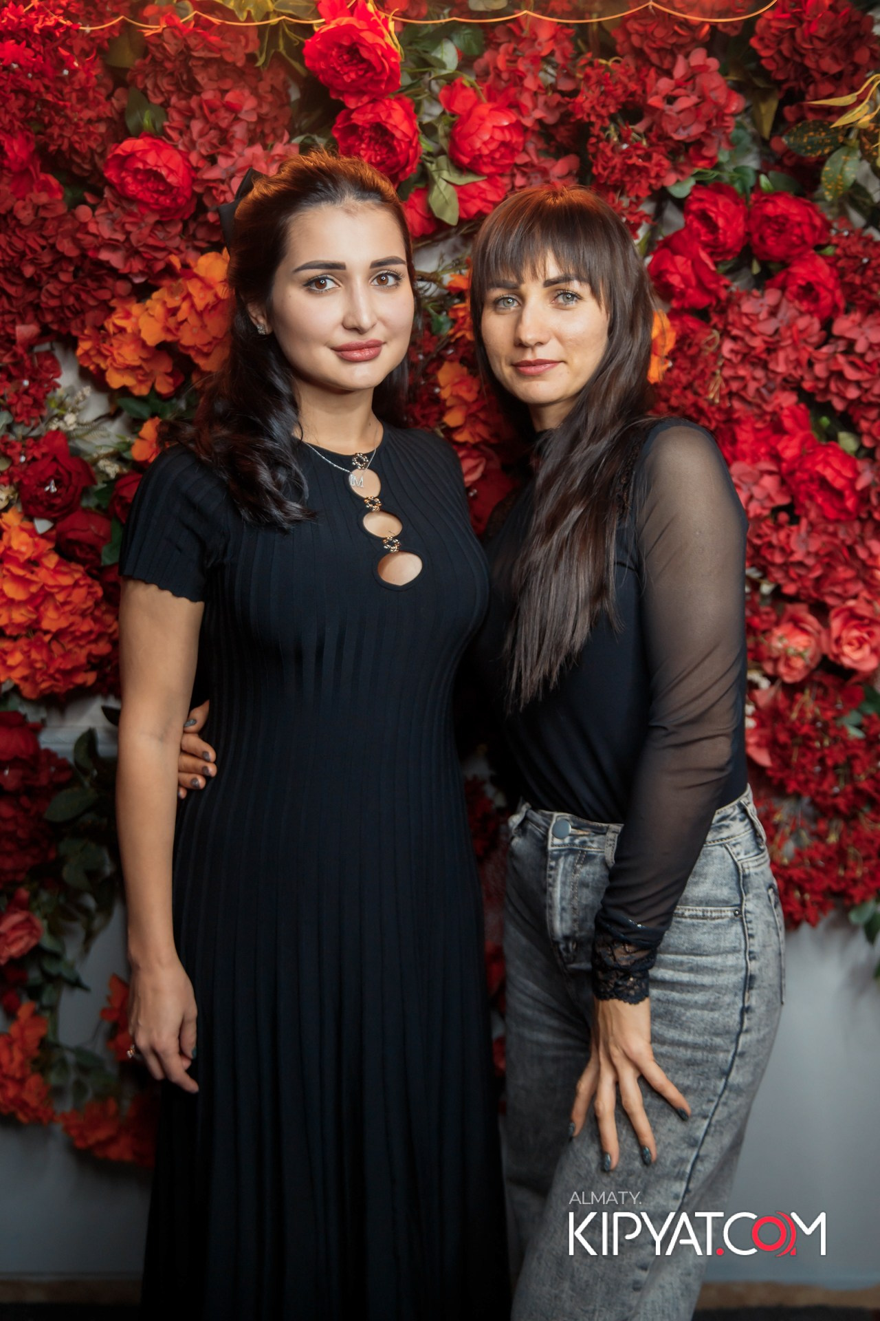 ДЕНЬ РОЖДЕНИЯ КАФЕ ЭСМИРАЛЬДА. КИПЯТКОМ АЛМАТЫ!