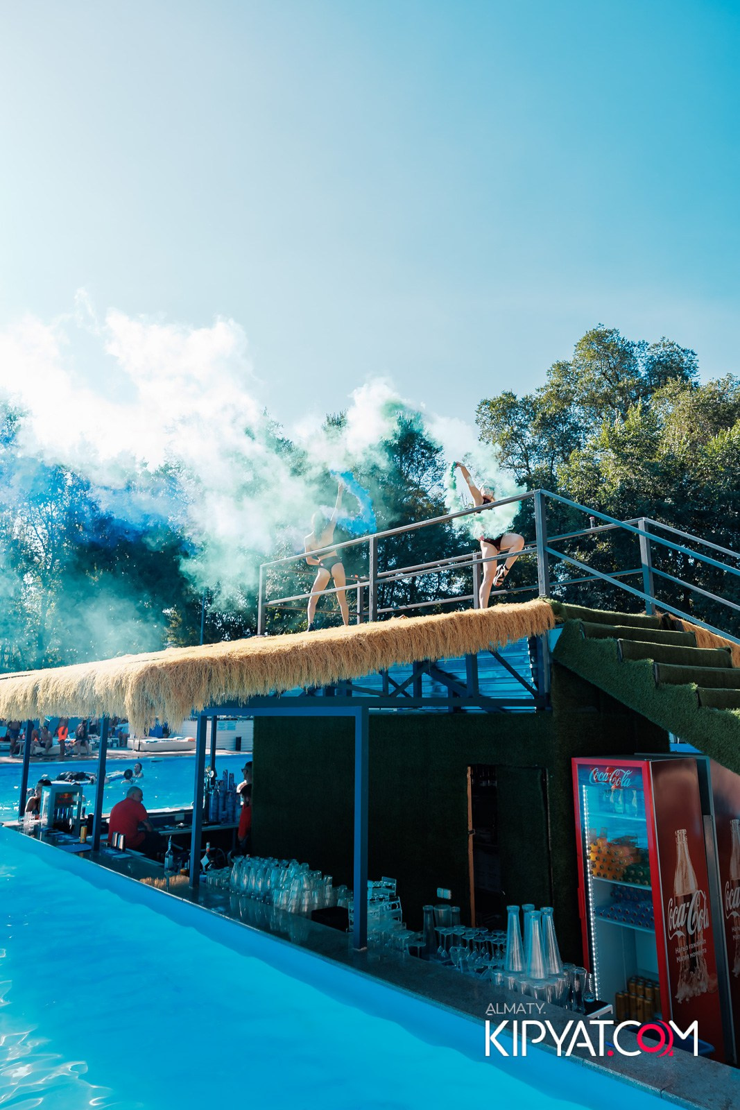 ПЕННАЯ ВЕЧЕРИНКА/ДЫМОВОЕ ШОУ/БАССЕЙН DELIGHT POOL. КИПЯТКОМ АЛМАТЫ!