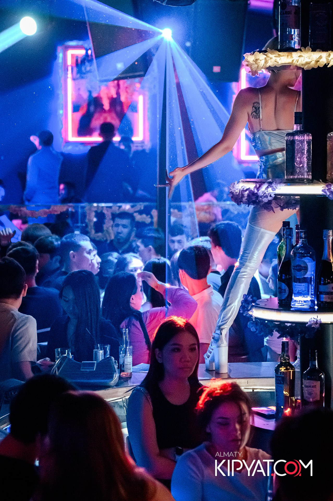 Uyat Emes Ваr. КИПЯТКОМ АЛМАТЫ!