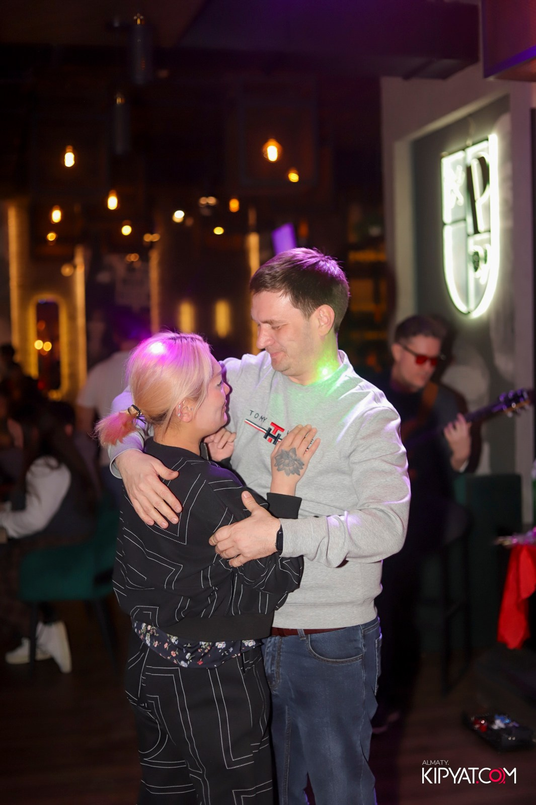 ПИНТА НА АЛТЫНСАРИНА. КИПЯТКОМ АЛМАТЫ! Фотосъемка мероприятий в Алматы