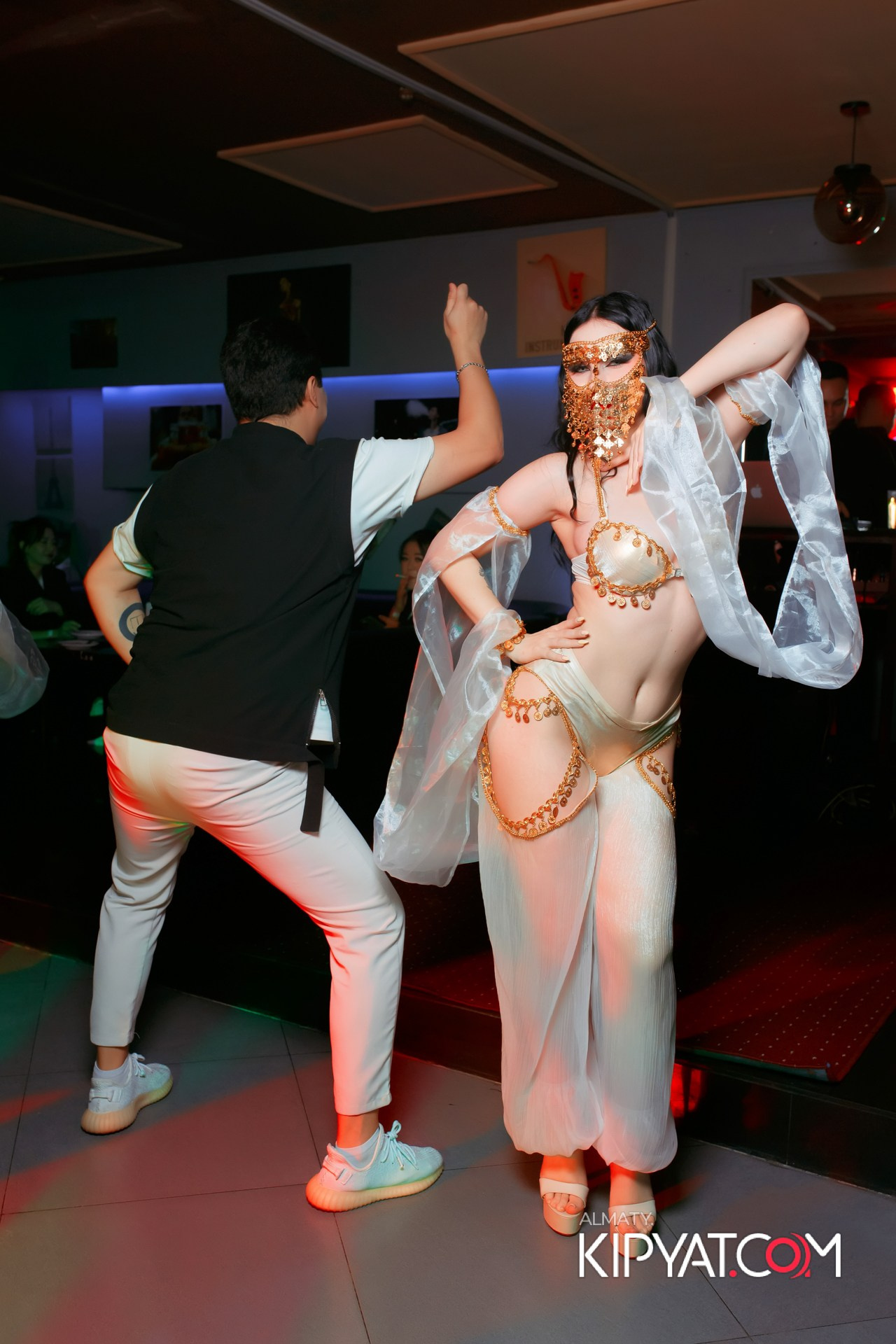 DOS1-BAR. КИПЯТКОМ АЛМАТЫ!