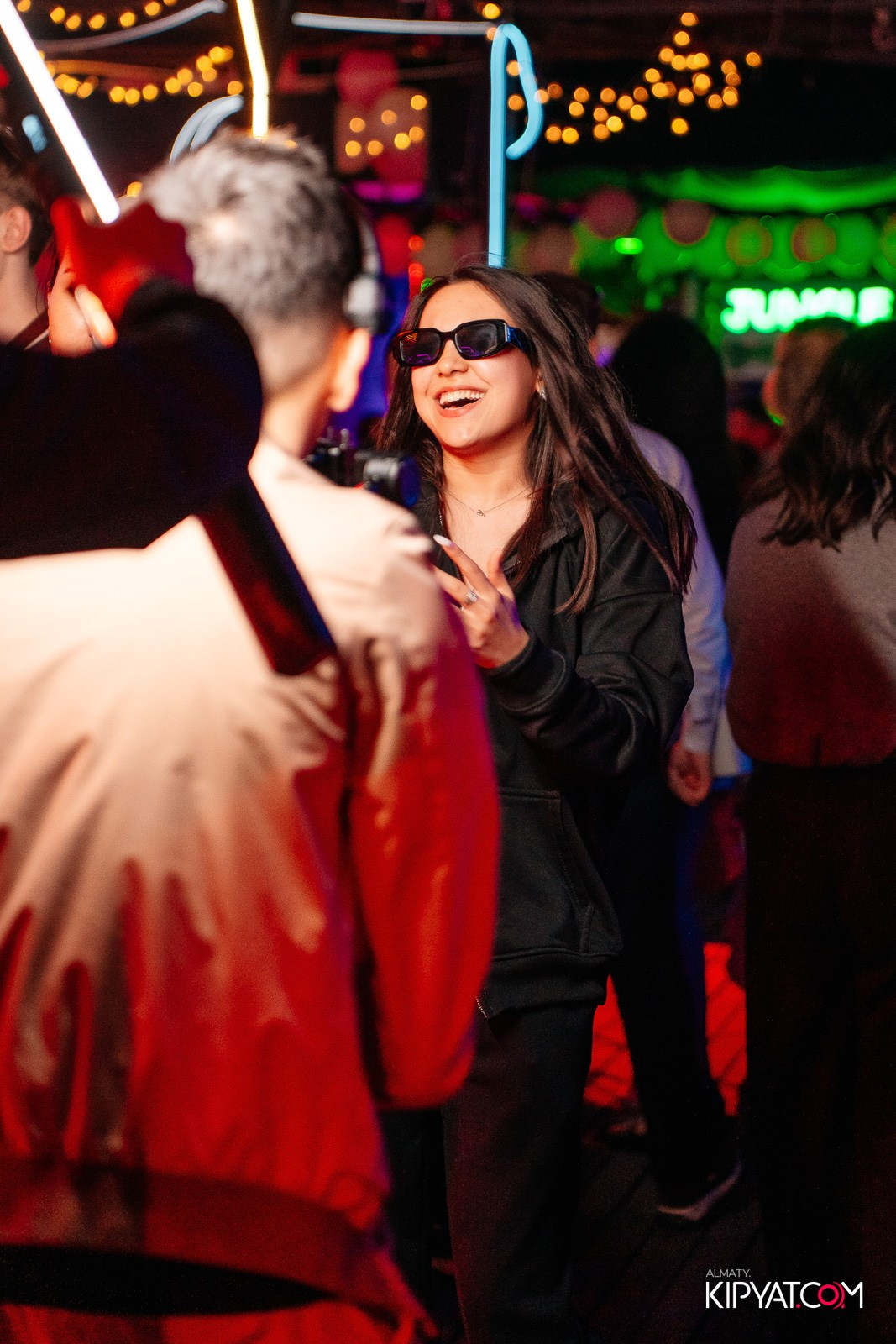 SKY BAR. КИПЯТКОМ АЛМАТЫ!