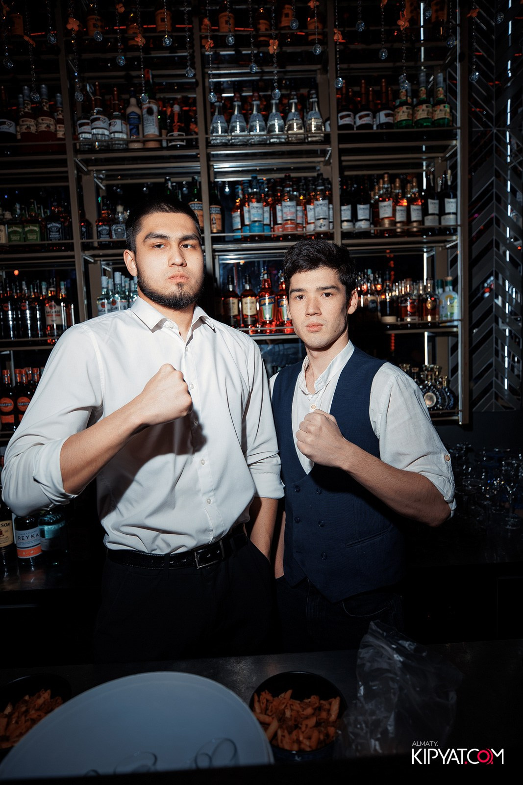 FRIENDS BAR & TERRACE. КИПЯТКОМ АЛМАТЫ!