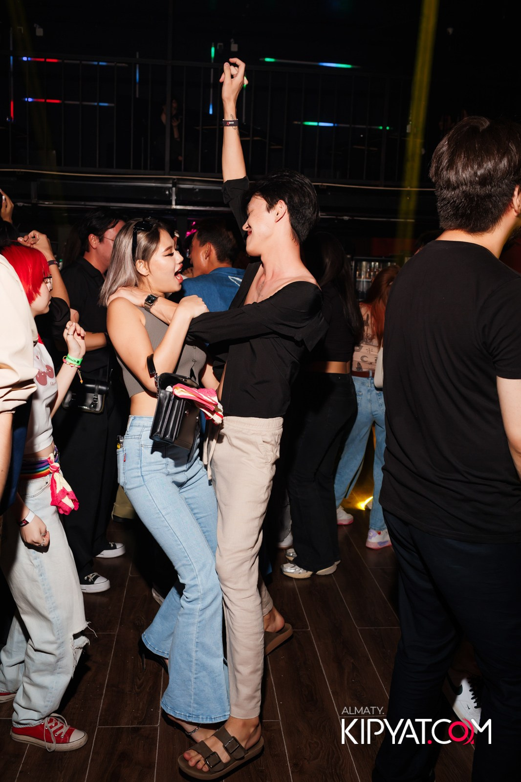 НОЧНОЙ КЛУБ ICON. КИПЯТКОМ АЛМАТЫ!