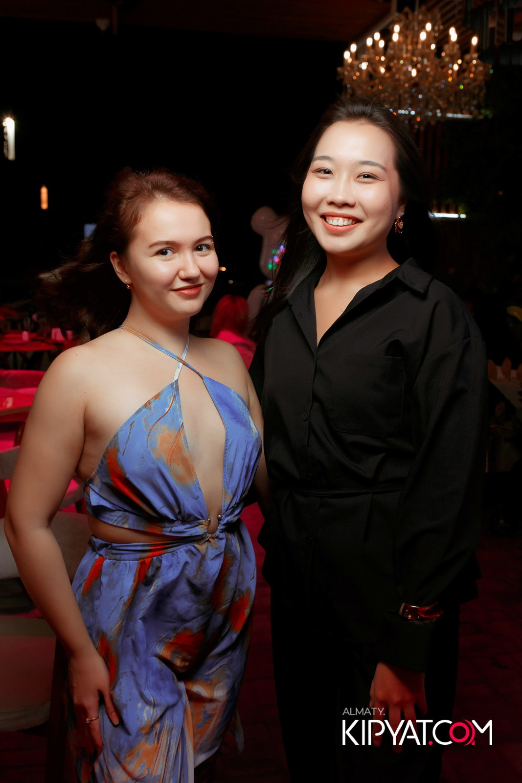 FRIENDS BAR & TERRACE. КИПЯТКОМ АЛМАТЫ!