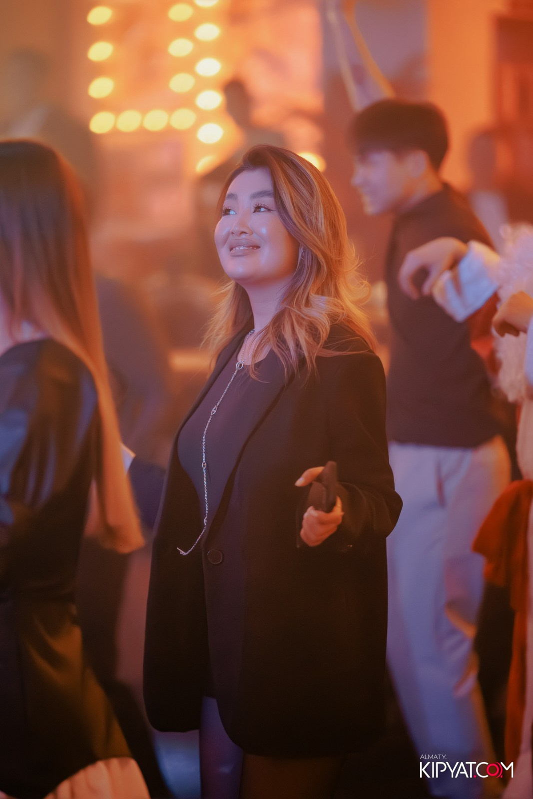 FITNESS ЁЛКА в ночном клубе SANTA BARBARA. КИПЯТКОМ АЛМАТЫ!