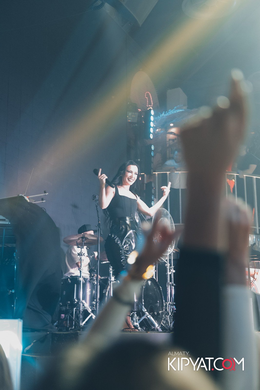 SANTA BARBARA — ВЫСТУПЛЕНИЕ ОЛЬГИ СЕРЯБКИНОЙ. КИПЯТКОМ АЛМАТЫ!