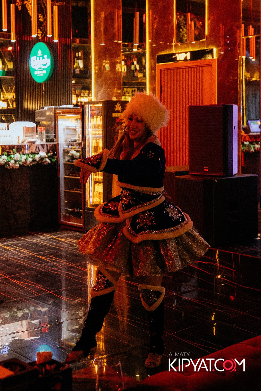 БАР ПАНАЕХАЛИ НА ДОСТЫК. КИПЯТКОМ АЛМАТЫ!