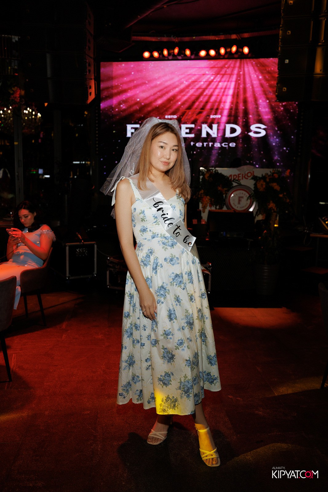 FRIENDS BAR & TERRACE. КИПЯТКОМ АЛМАТЫ! Фотосъемка мероприятий в Алматы