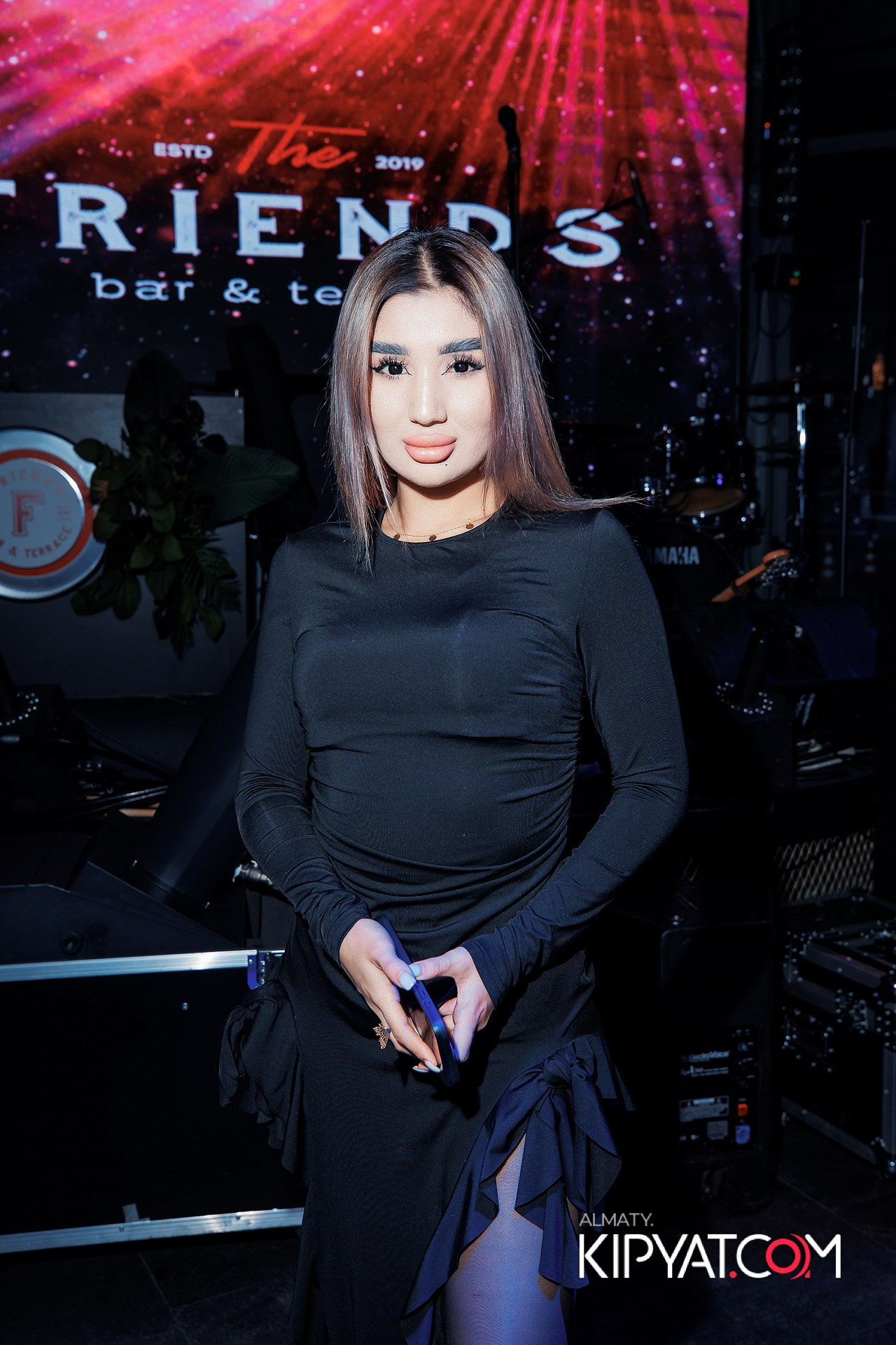 FRIENDS BAR & TERRACE. КИПЯТКОМ АЛМАТЫ! Фотосъемка мероприятий в Алматы