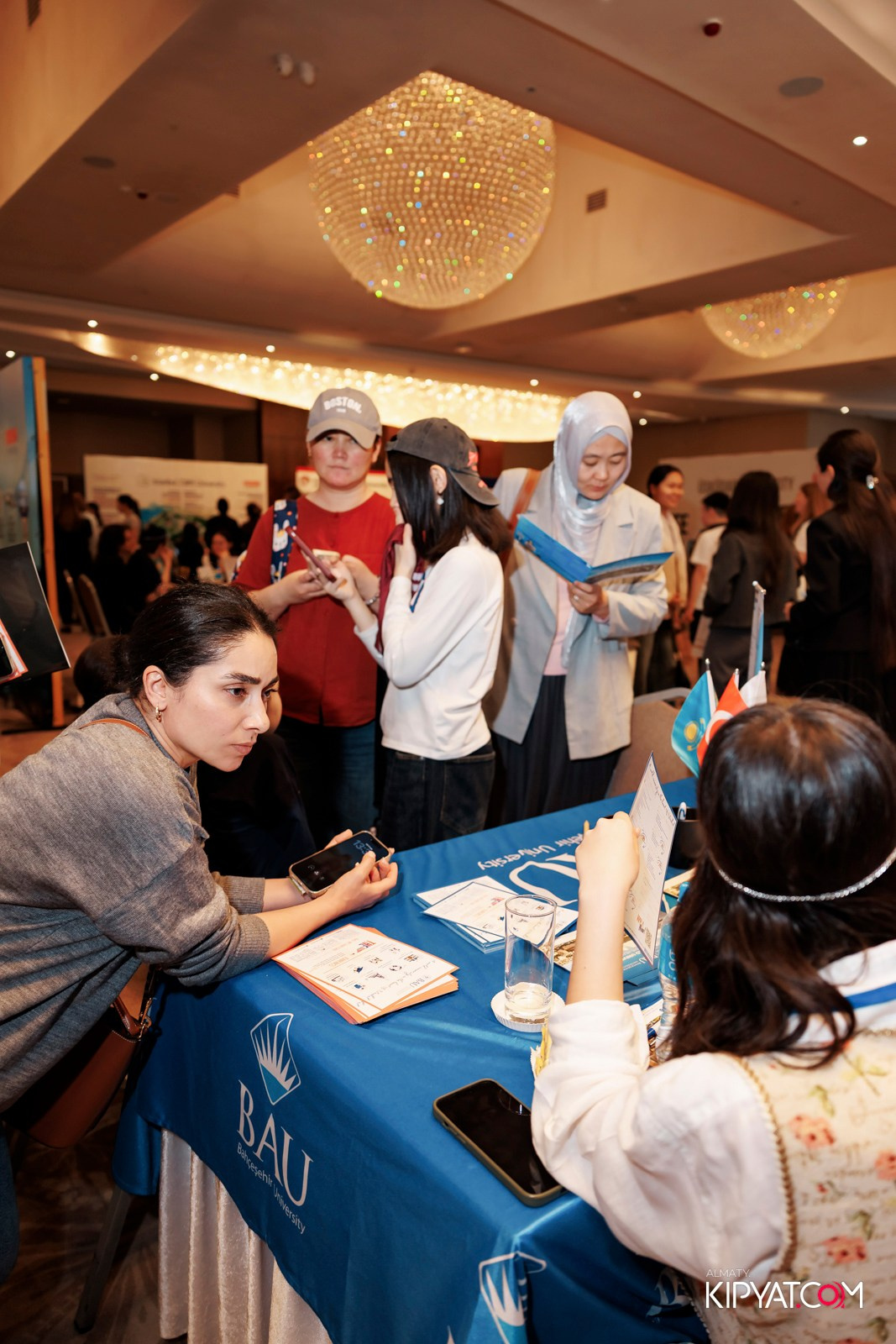 ВЫСТАВКА ТУРЕЦКИХ УНИВЕРСИТЕТОВ. КИПЯТКОМ АЛМАТЫ! Фотосъемка мероприятий в Алматы