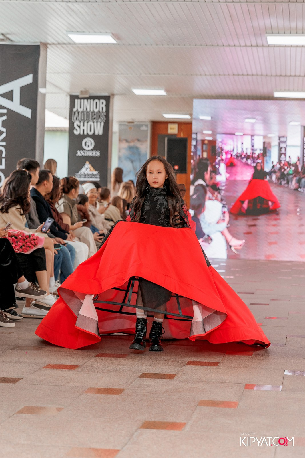 JUNIOR FASHION SHOW. КИПЯТКОМ АЛМАТЫ!