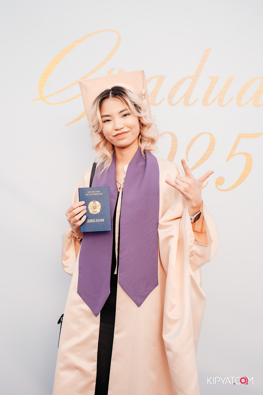 ВРУЧЕНИЕ ДИПЛОМОВ — НАРХОЗ КОЛЛЕДЖ. Part 1. КИПЯТКОМ АЛМАТЫ!