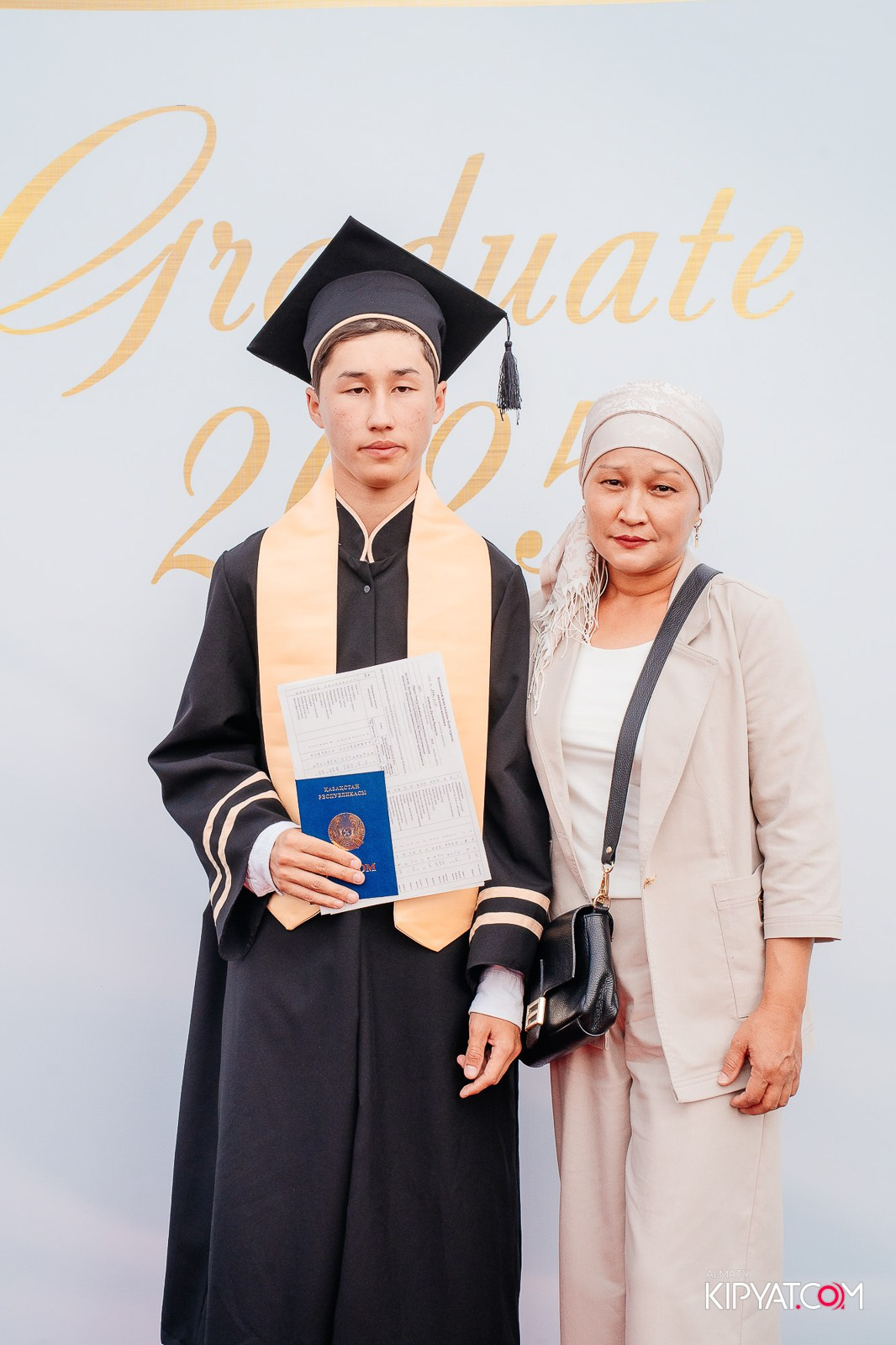 ВРУЧЕНИЕ ДИПЛОМОВ — НАРХОЗ КОЛЛЕДЖ. Part 1. КИПЯТКОМ АЛМАТЫ!