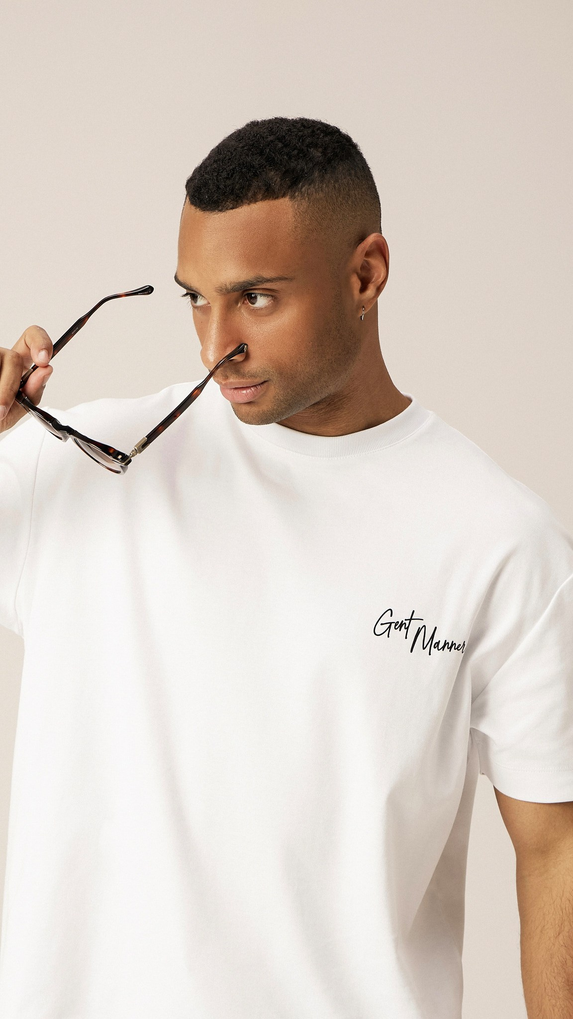 Марк модель мулат Москва. Продакшен г. Москва съемка мужской одежды, мужские модели, фото и видео, организация под ключ