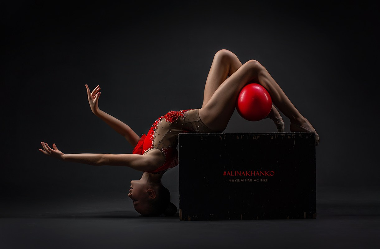 Фотосъёмка гимнасток на белой циклораме. Балетный фотограф Алина Ханько — Душа Балета