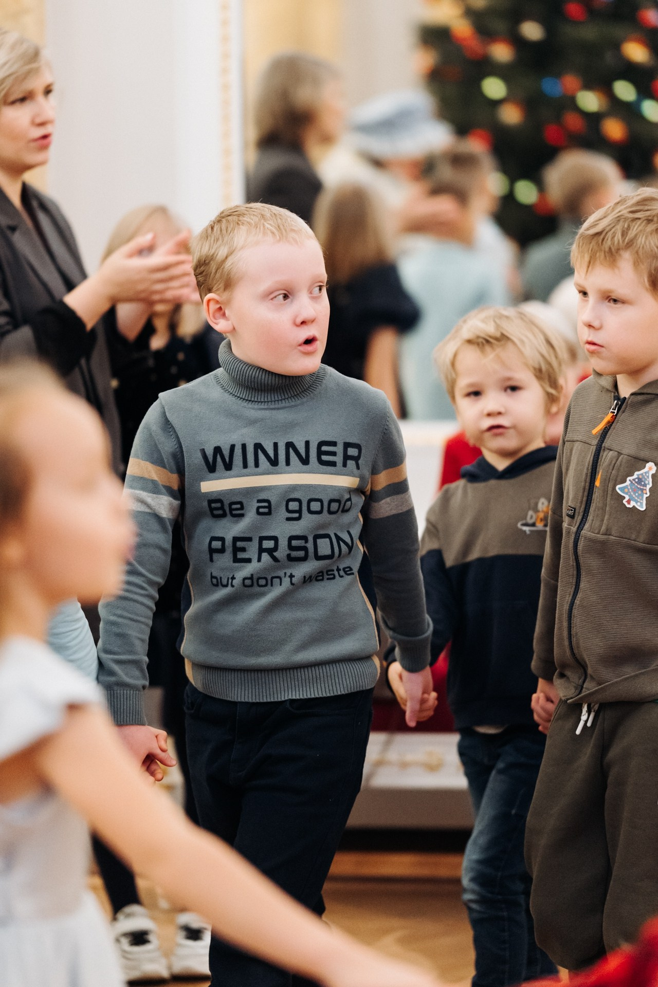 Дети | Новогодняя елка. Репортажный фотограф Санкт-Петербург