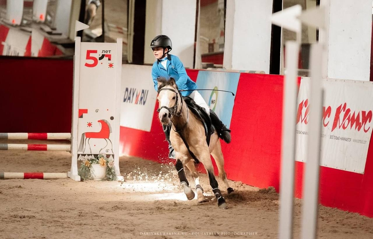 «КУБОК ИМЕНИННИКА» КСК «Измайлово». Конный фотограф Куракина Дарья • Фотосессии с лошадьми