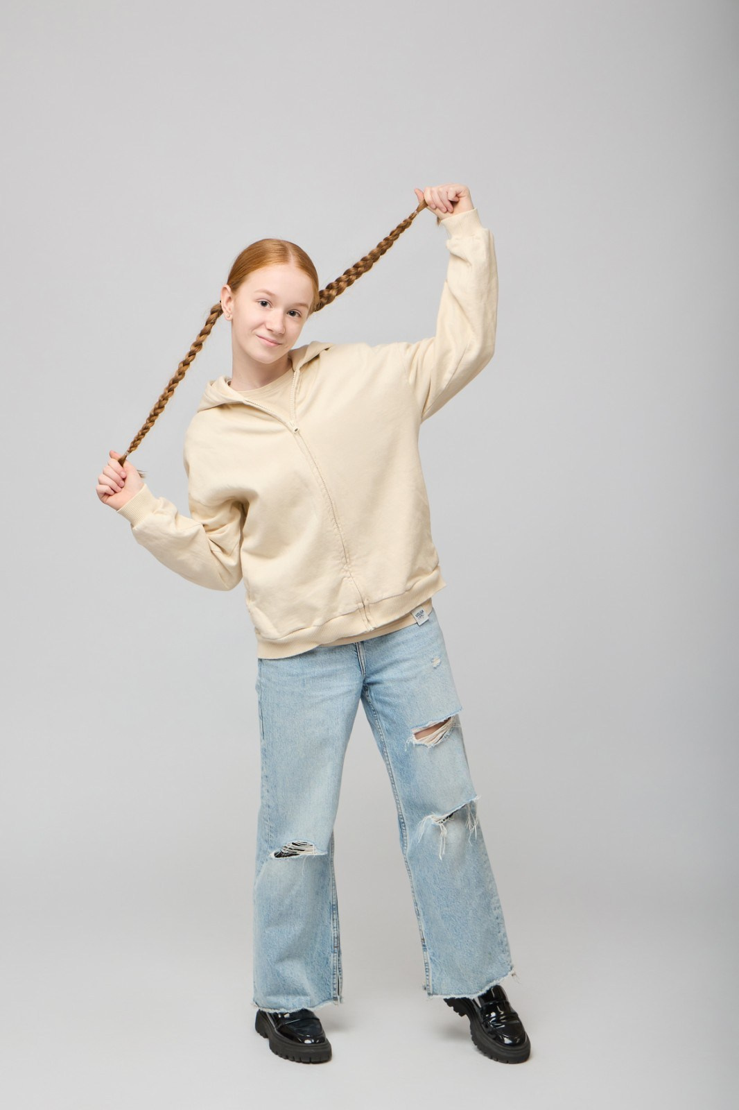 Съемка учеников начальной школы в нашей фотостудии. Школьный фотограф, выпускные альбомы