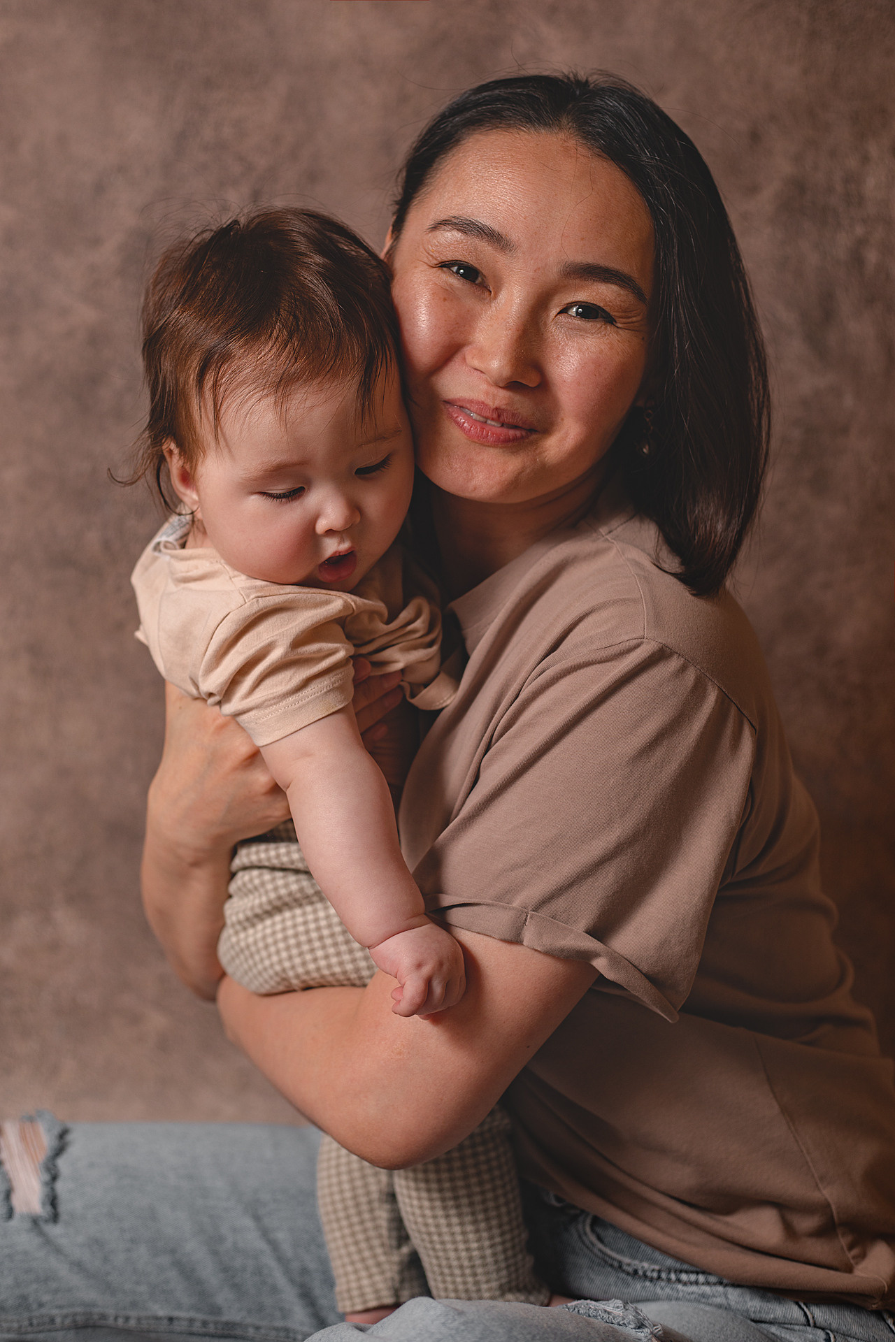 Жанна и Тимур (домашняя съемка с фотофоном и дополнительным светом). Семейный и детский фотограф в Москве Дорогова Екатерина