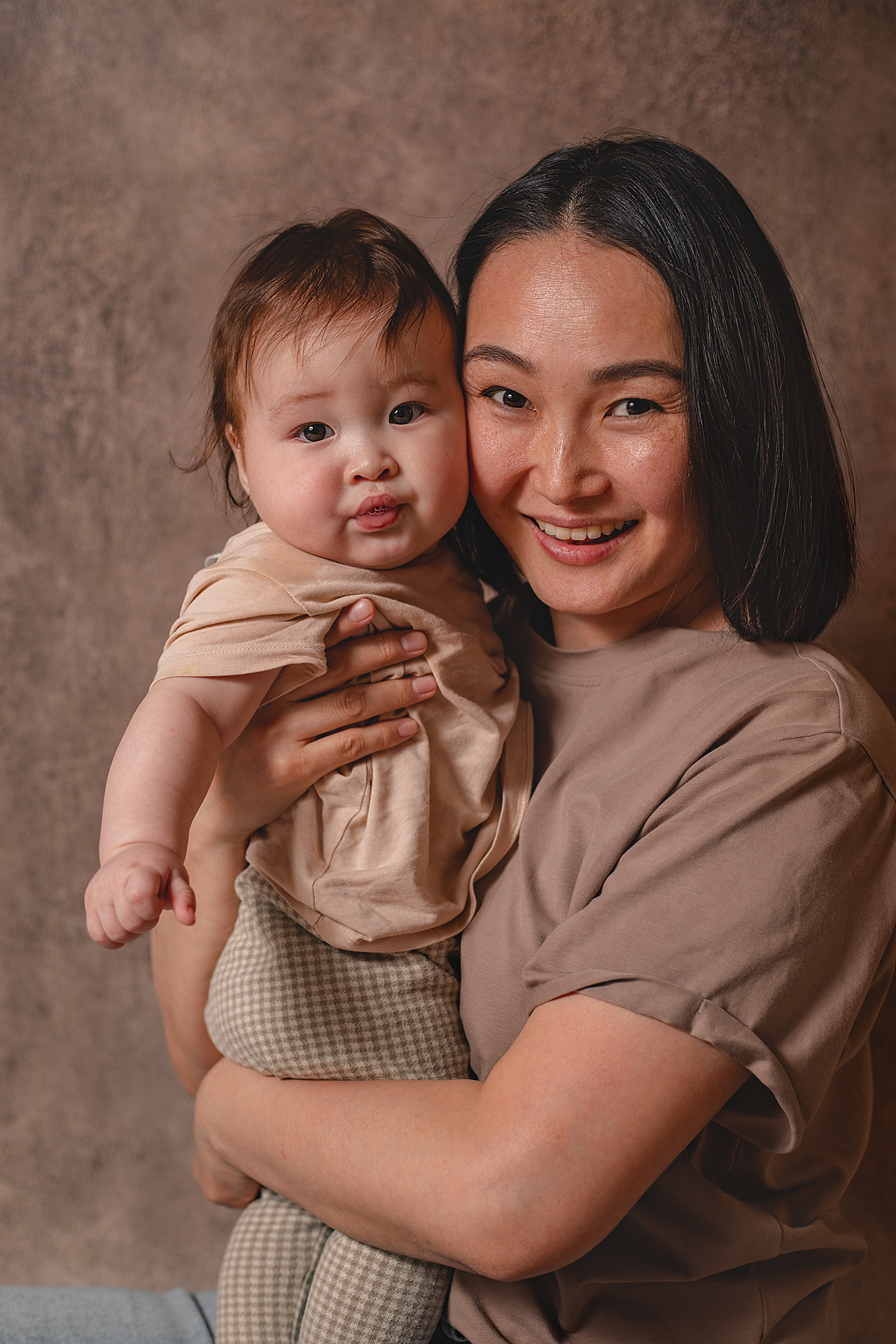 Жанна и Тимур (домашняя съемка с фотофоном и дополнительным светом). Семейный и детский фотограф в Москве Дорогова Екатерина