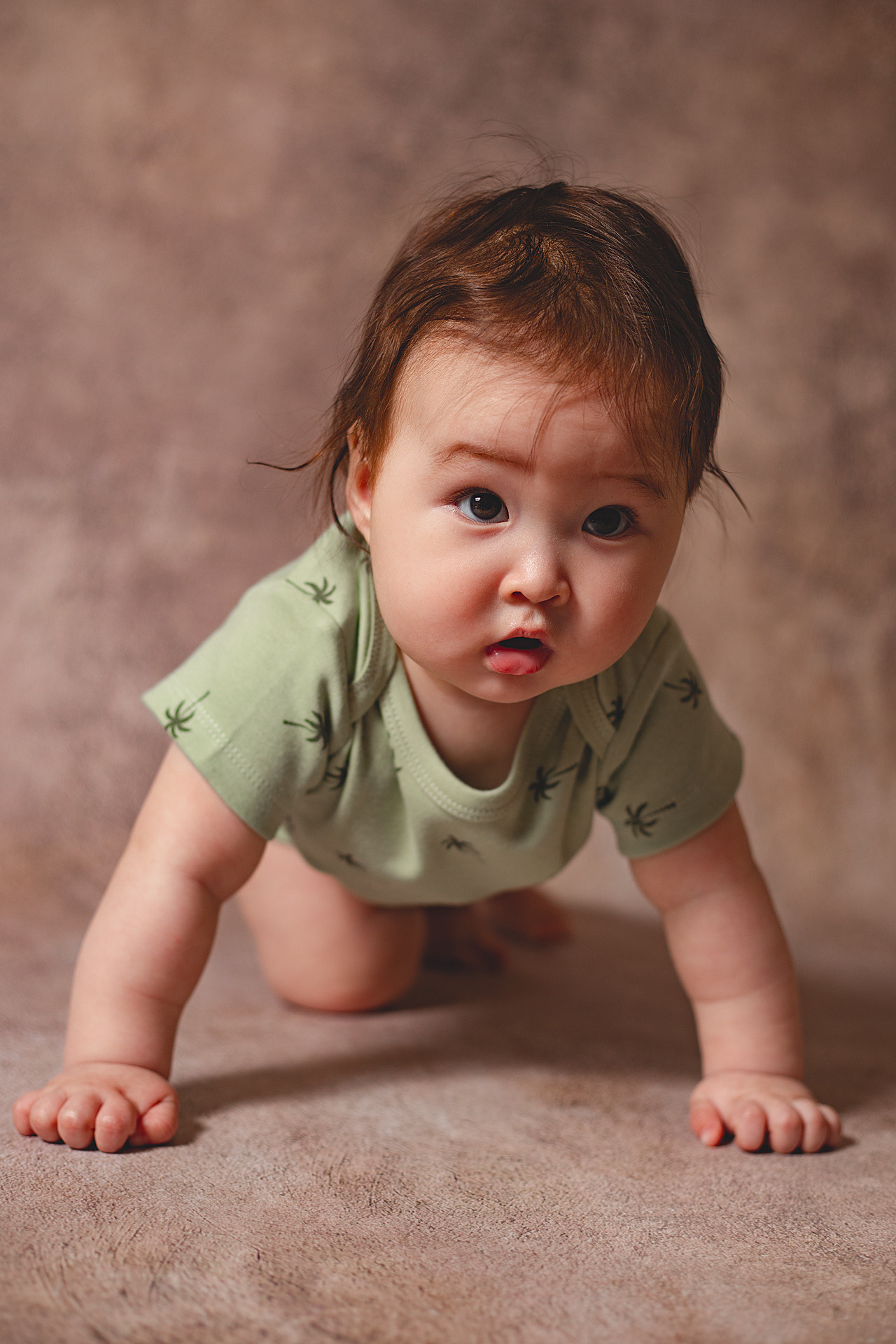 Жанна и Тимур (домашняя съемка с фотофоном и дополнительным светом). Семейный и детский фотограф в Москве Дорогова Екатерина