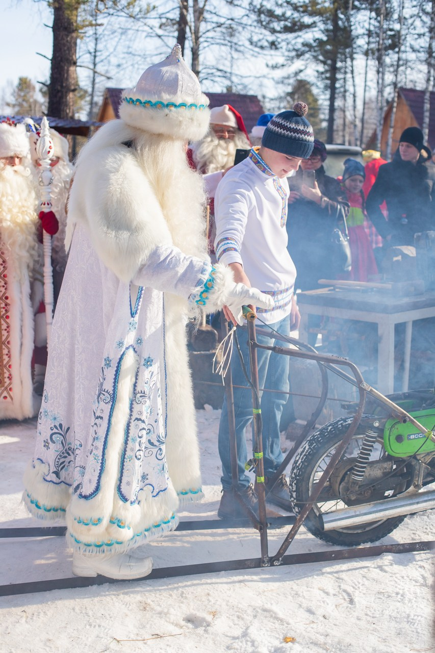 Ледяная сказка Байкала. Фотограф Наталья Кургина Слюдянка Иркутск