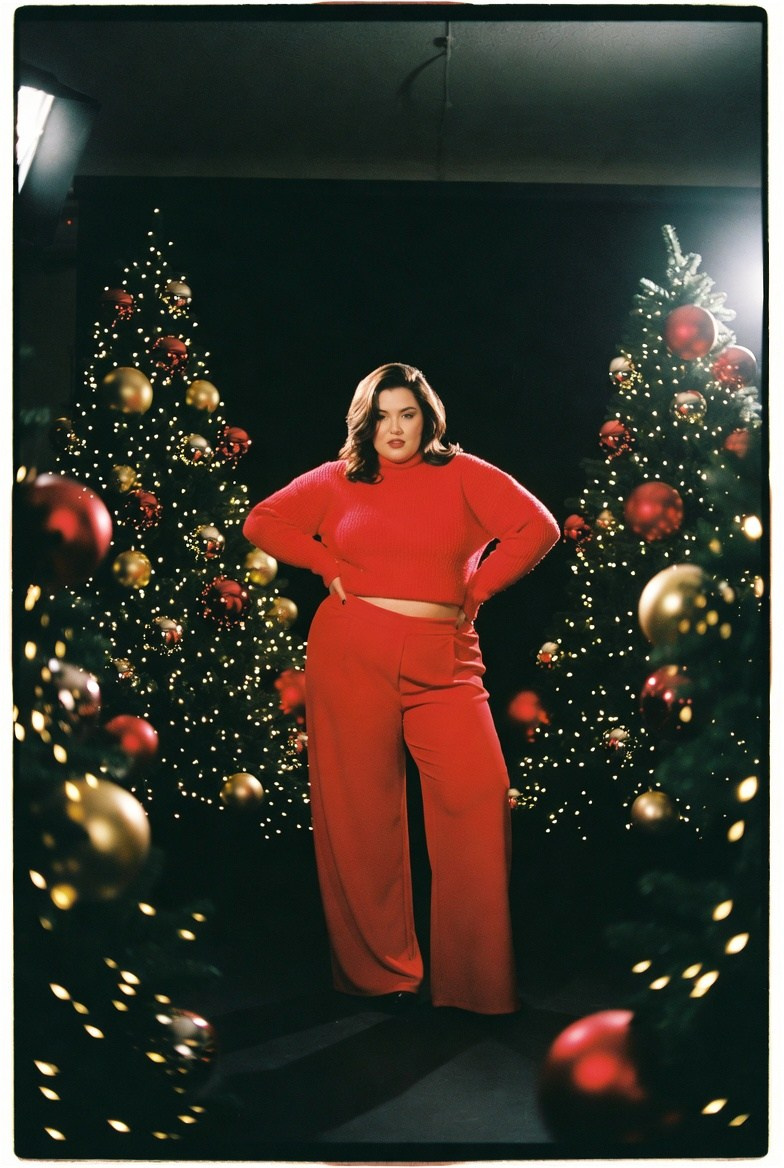 Плюс сайз в красном