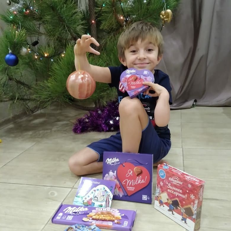 Спасибо нашим спонсорам за новогодние подарки!