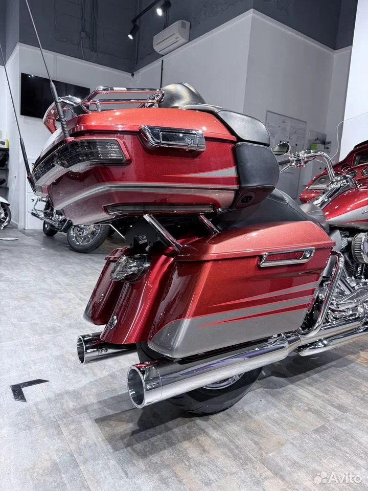 Купить Harley-Davidson CVO Road Glide (Ruby Red / Palladium Silver) (Touring) — подробнее на сайте. Hello Davidson, Москва. Только хорошие мотоциклы…