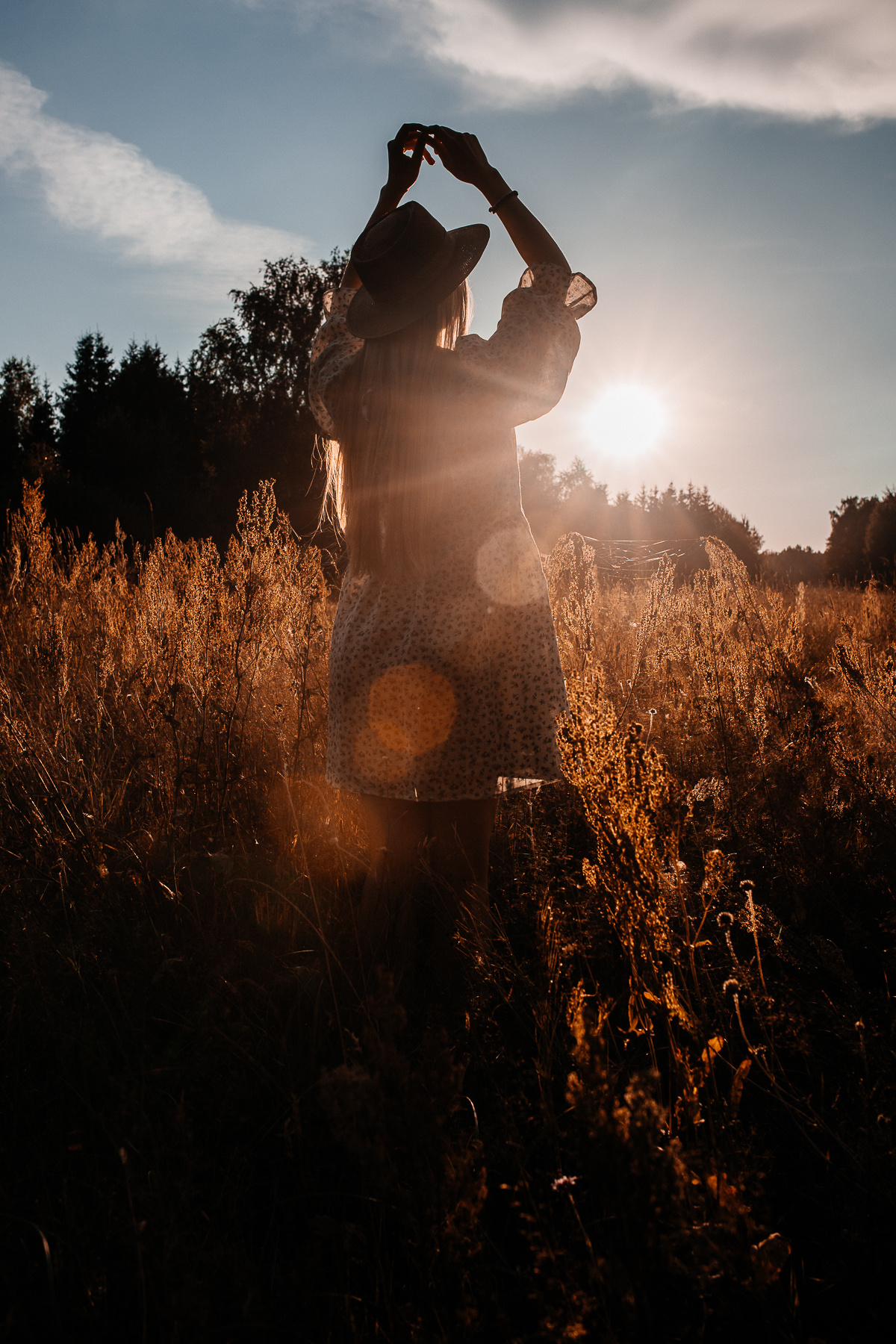 Катя. Прогулка по полям. Алёна Берёзка фотограф Минск