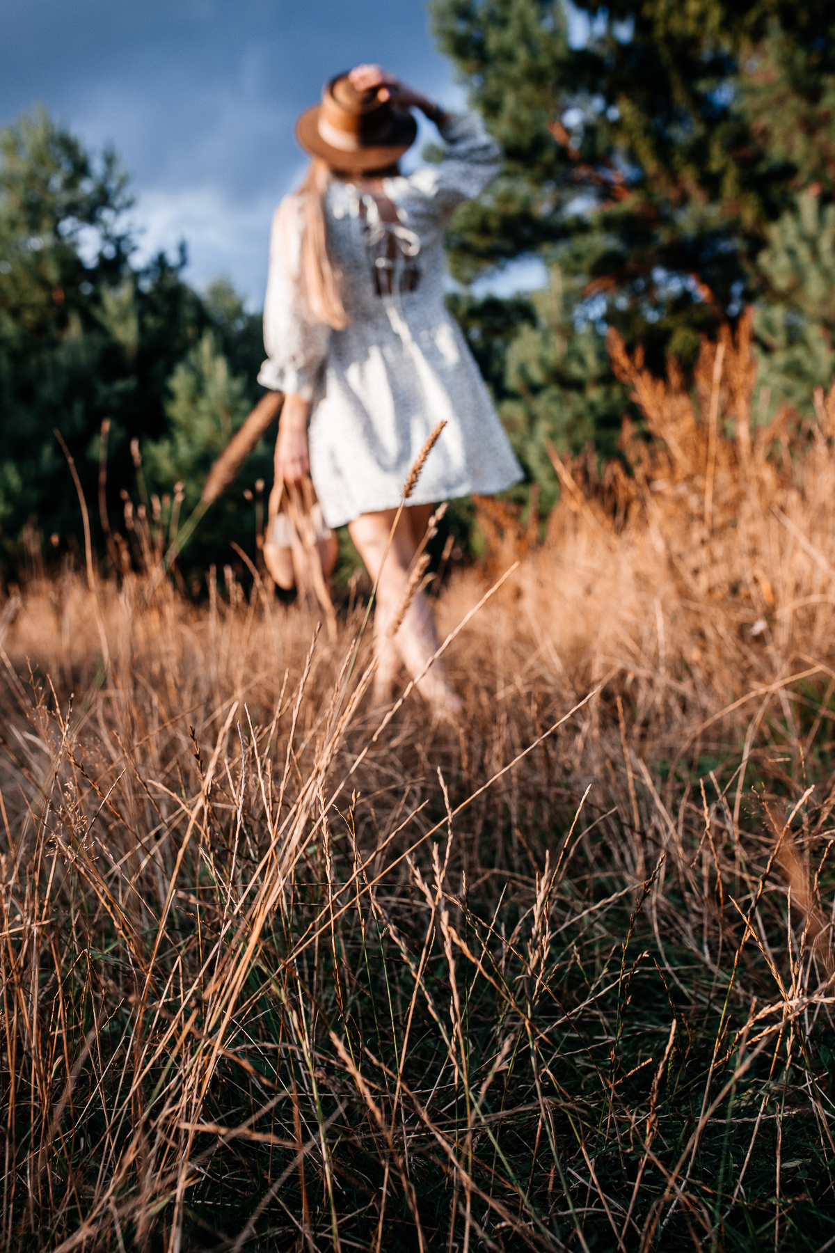 Катя. Прогулка по полям. Алёна Берёзка фотограф Минск