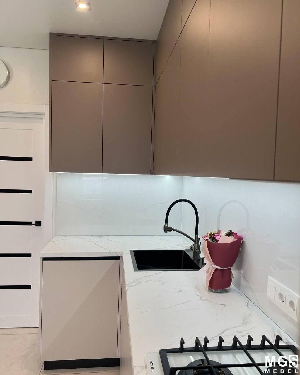 Кухня по индивидуальным размерам на заказ в фирменном магазине мгс мебель