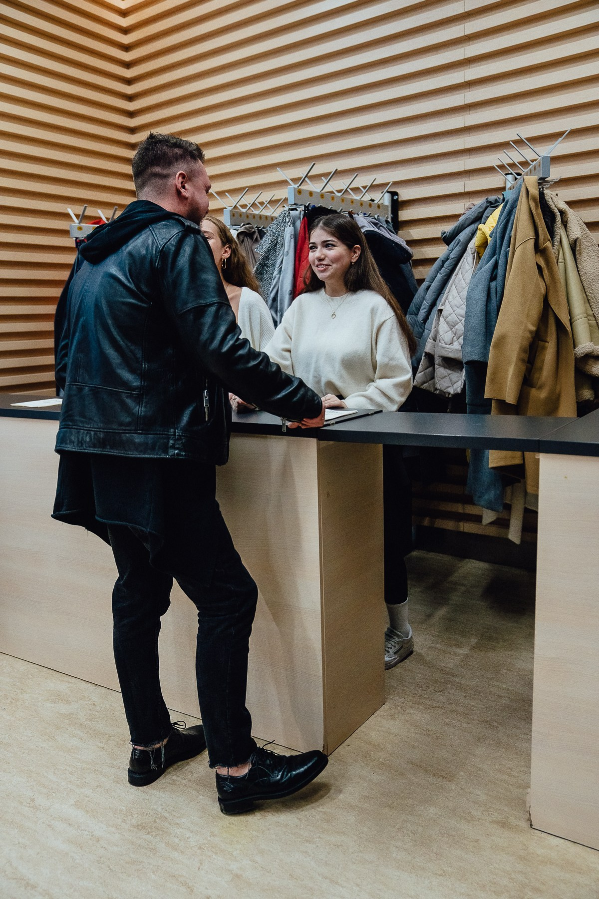 Театр Дом 8 Любящих женщин. Главная